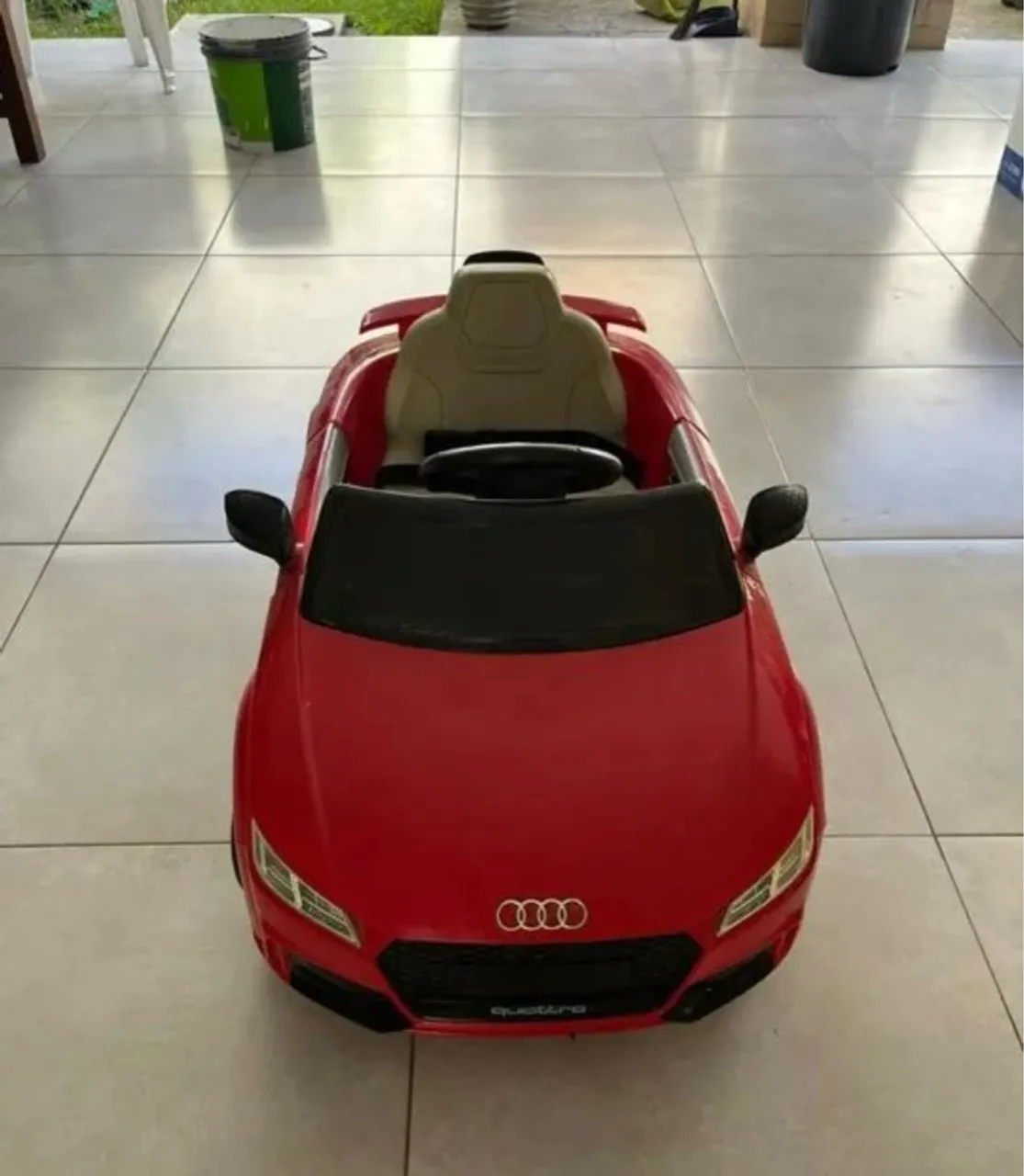 Carro elétrico infantil