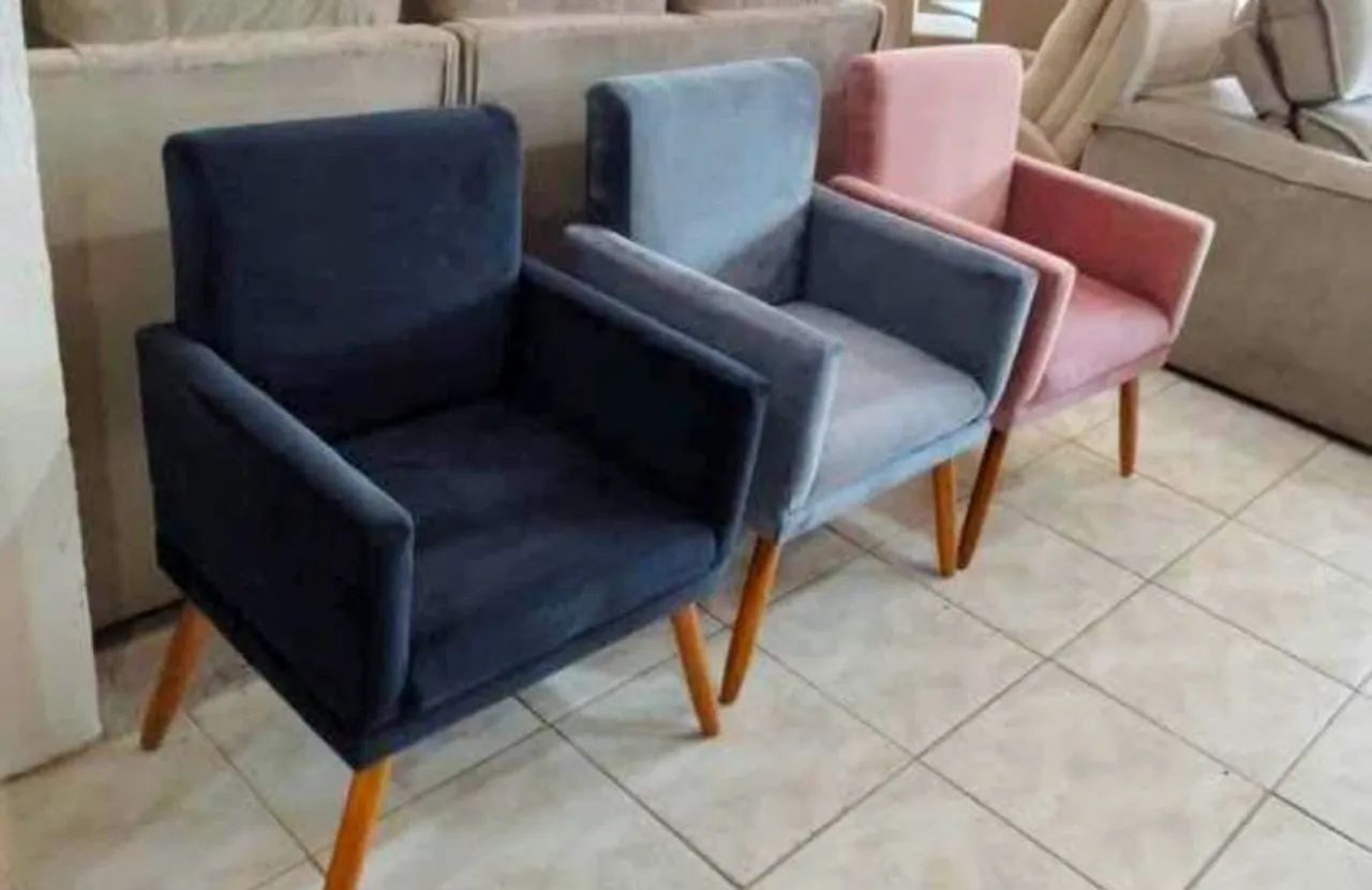 Poltronas de Veludo - Lindas e Confortáveis NOVAS - Foto 2