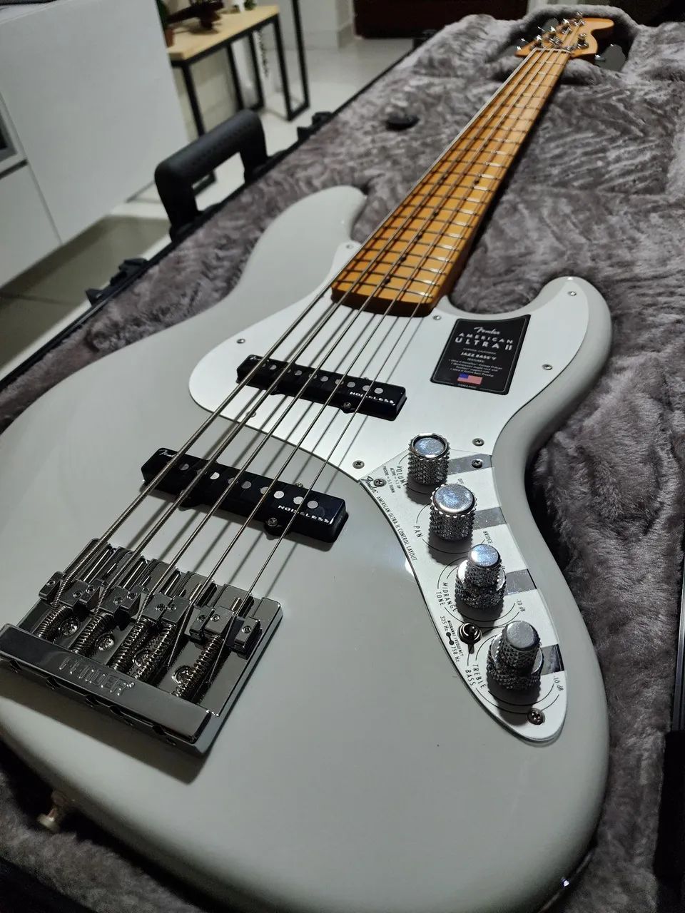 Baixo Fender American Ultra II 5c - Foto 2