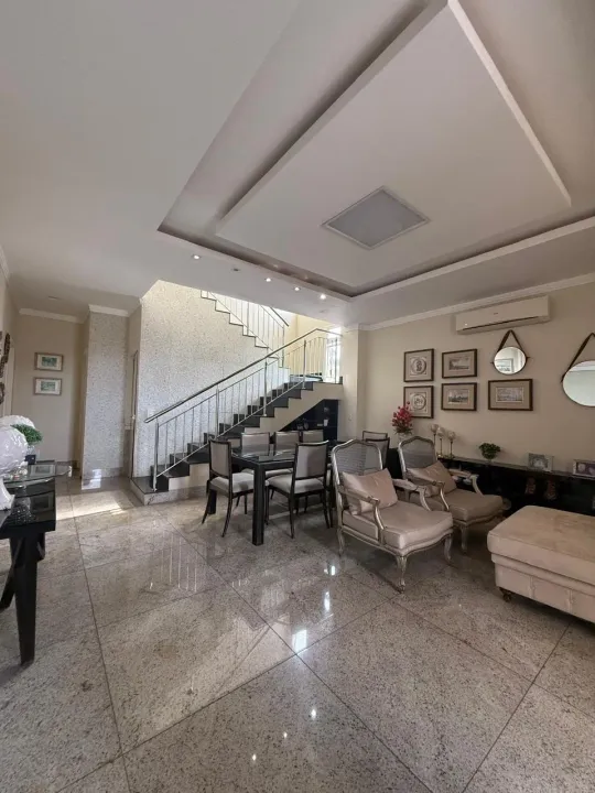 Vende-se Sobrado de 5/4 na região central -Palmas - To