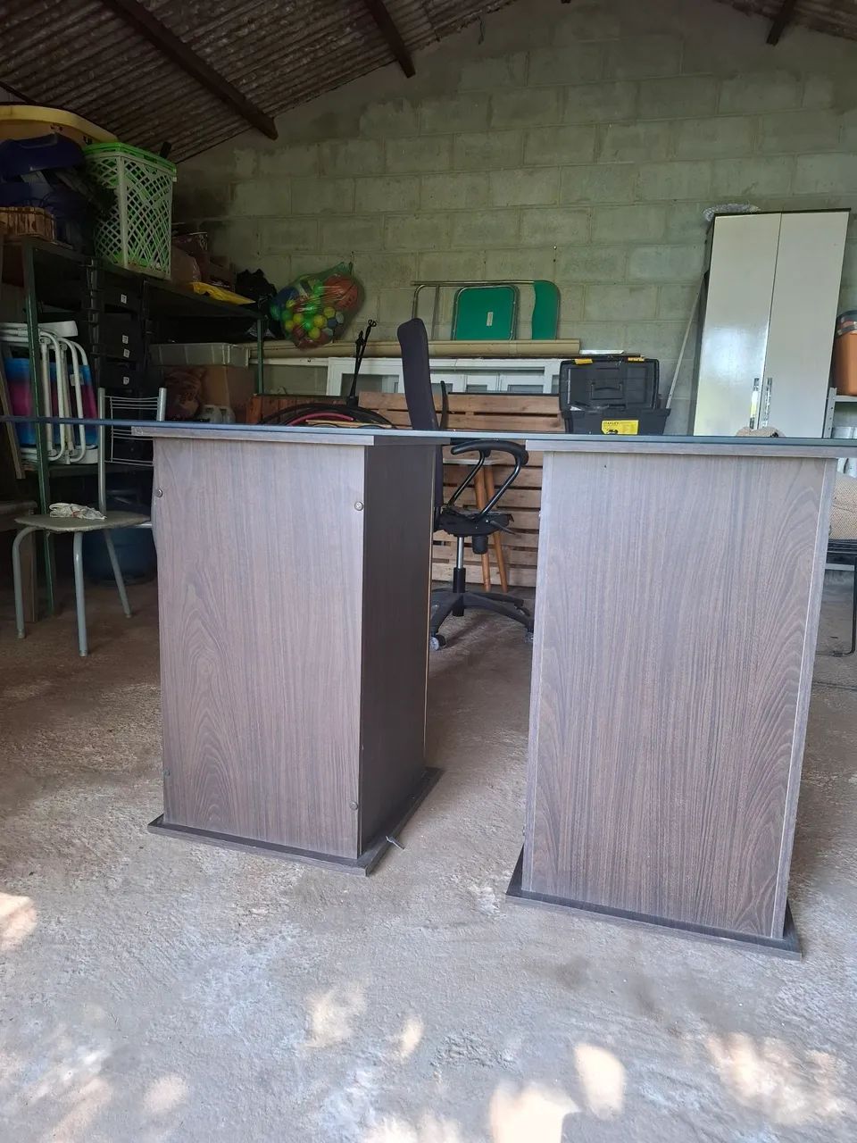 Mesa de Jantar com Tampo de Vidro e Base Amadeirada - Foto 4