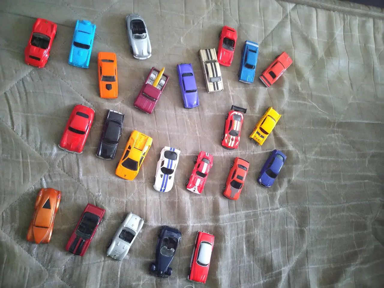 Carrinhos colecionáveis  - Foto 3