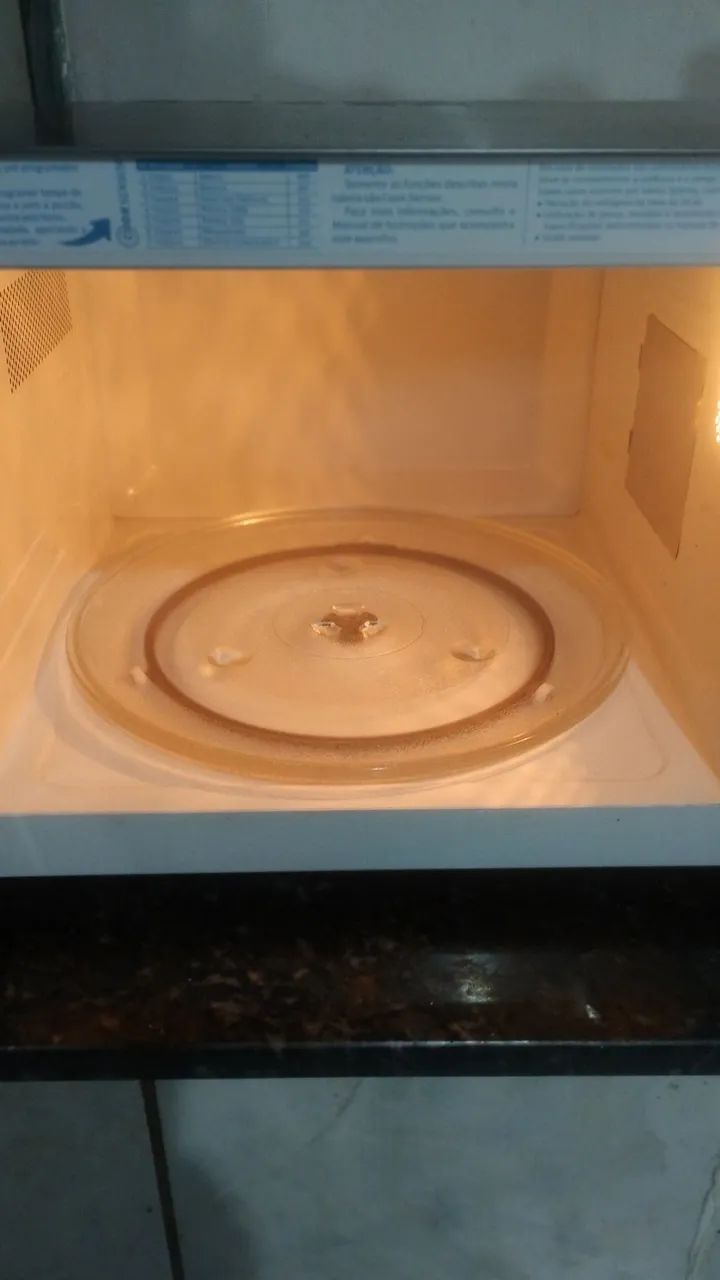 Microondas Electrolux CookSensor 31 Litros - Foto 3