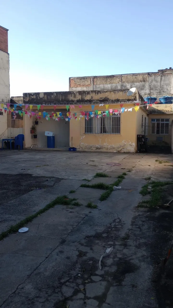Casa com quintal amplo pertinho do Carrefour