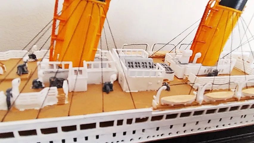 RMS Titanic Revell 1/400 Montado com Cupula e iluminado interno e externo. - Foto 5