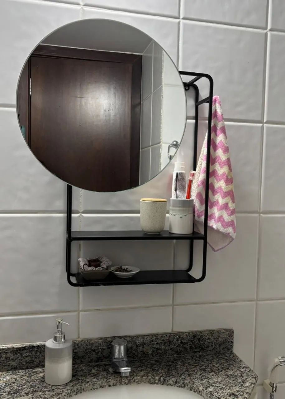 Prateleira com Espelho Tok&Stok - Design, Estilo e Funcionalidade | Usada Conservada - Foto 3