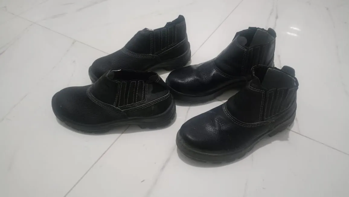 2Botas EPI tamanho 35