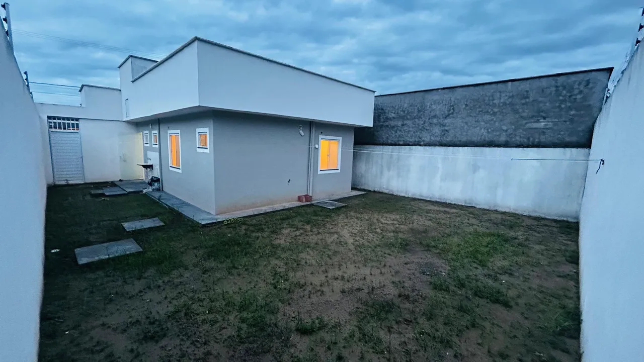 Casa em Condomínio Fechado!