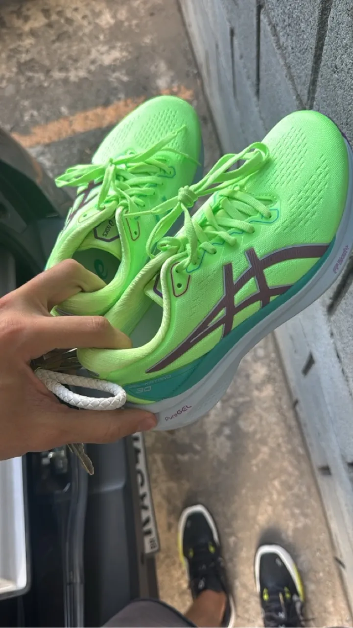 Tênis Asics Gel-Kayano 30 Verde Neon