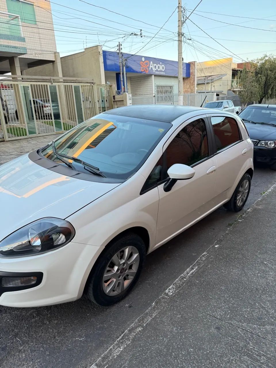 Fiat Punto 2015 Attr. 1.4 Completo - Foto 5