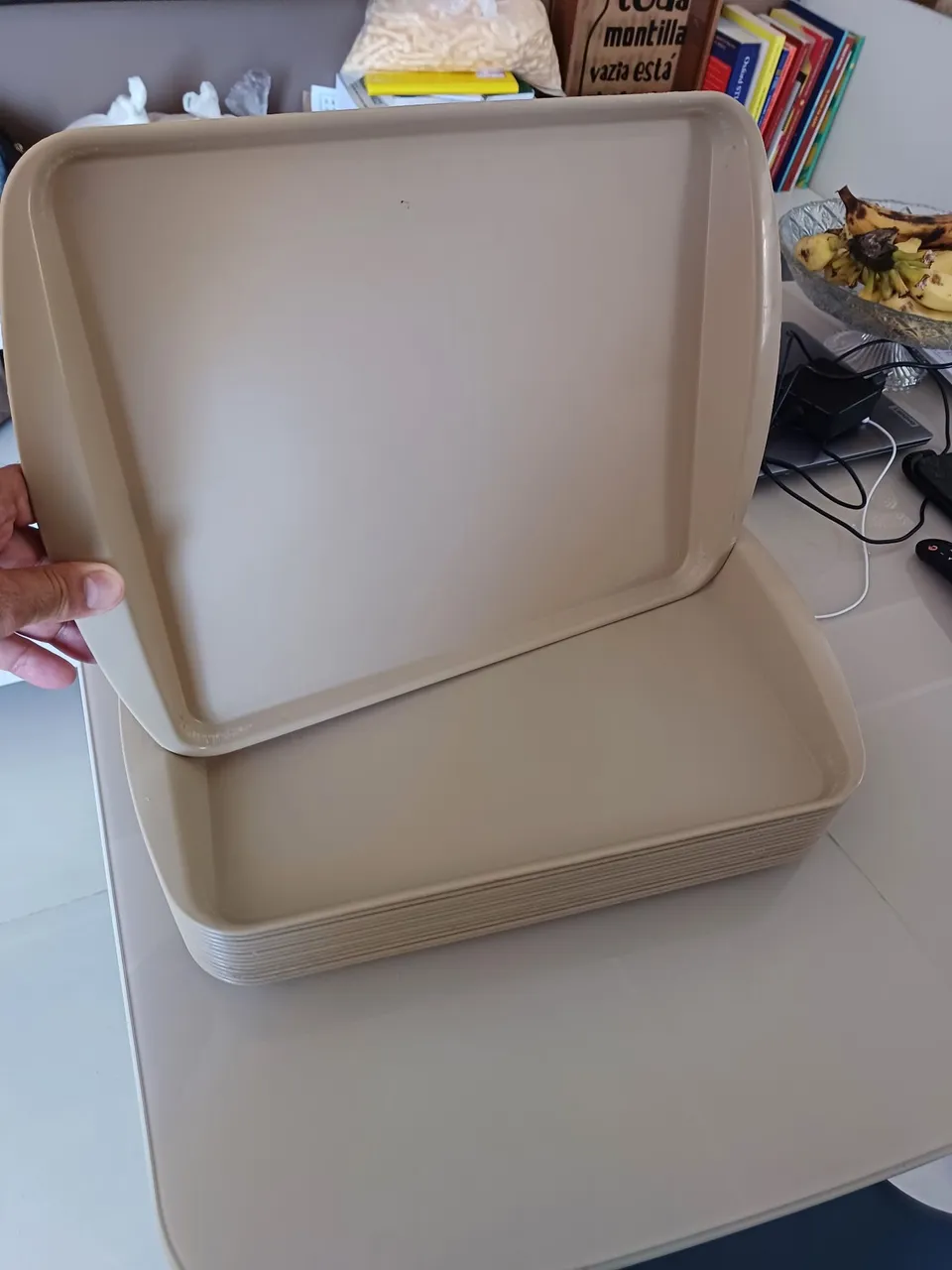 Bandejas plásticas para lanchonete