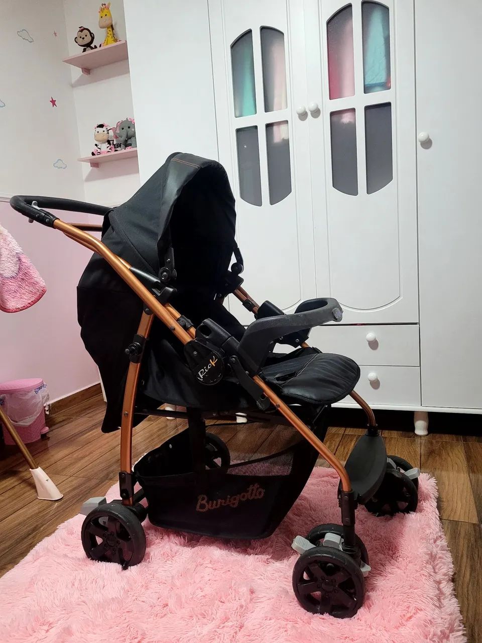 Carrinho de Bebê com Bebê Conforto Rio K Preto Cobre - Burigotto - Foto 4