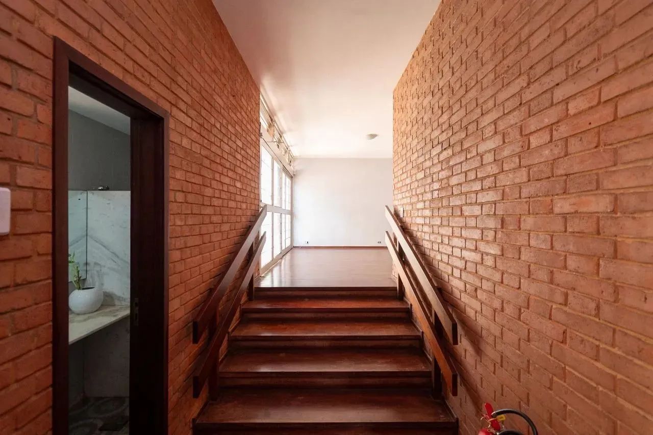 Sobrado de 540 m² no Setor Sul, em frente à Clínica do Esporte - Foto 4