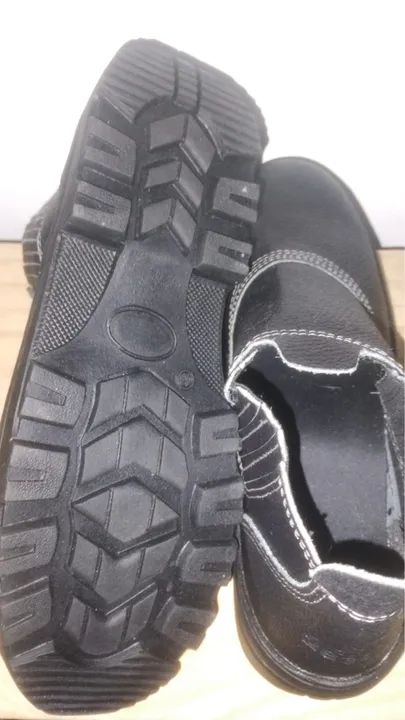 Bota com proteção EPI