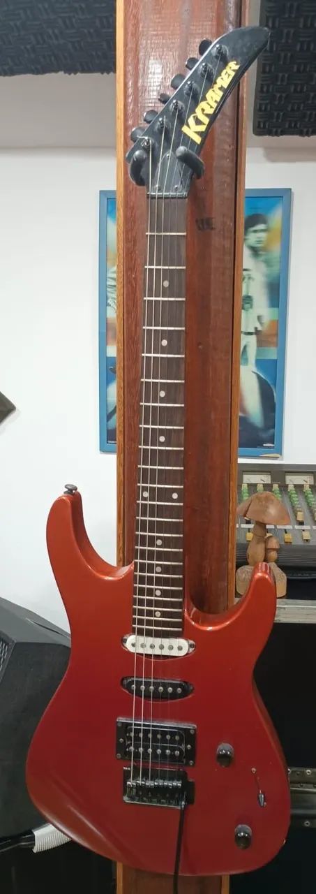 Guitarra Elétrica Kramer SSh