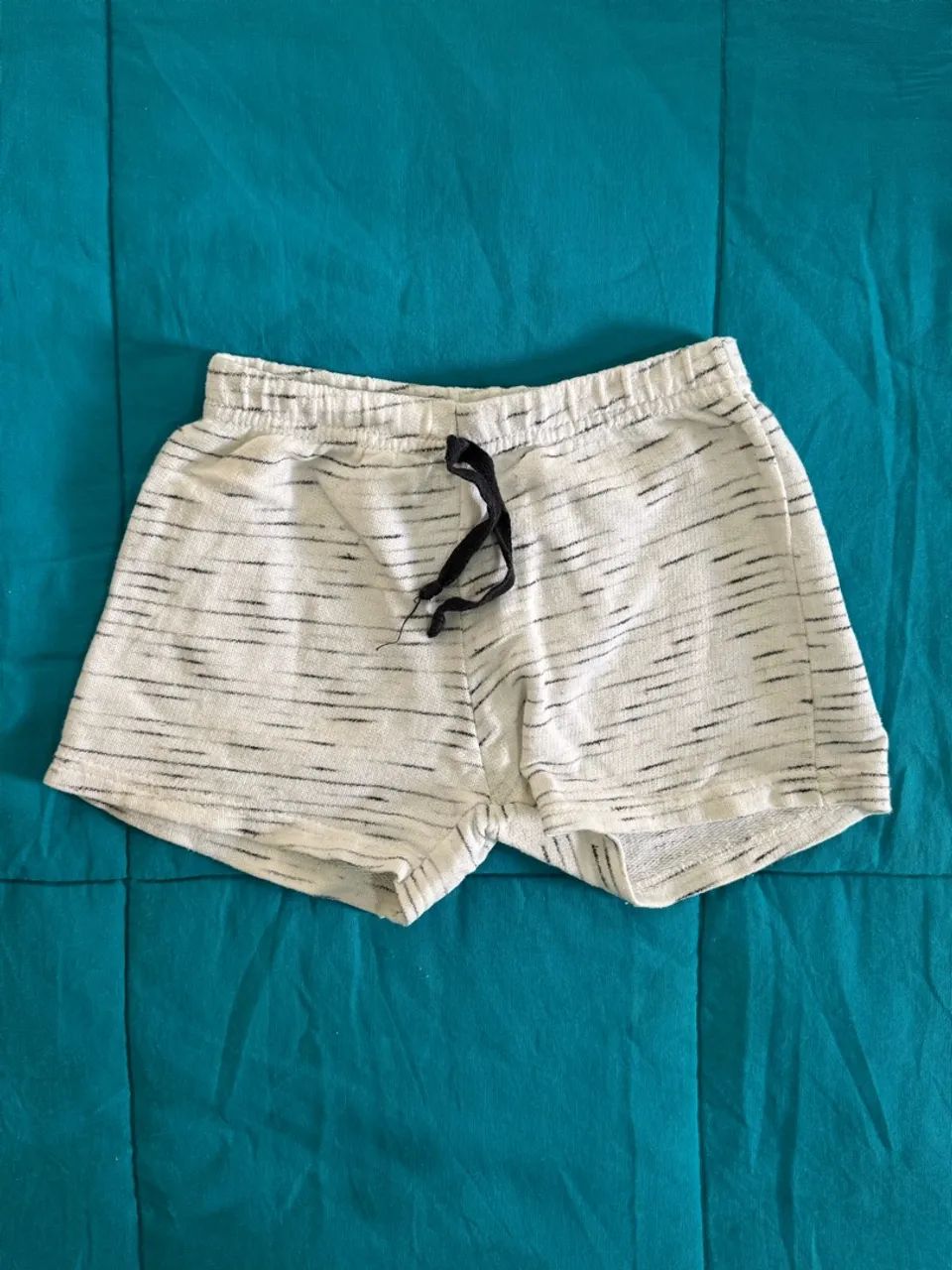 Short branco