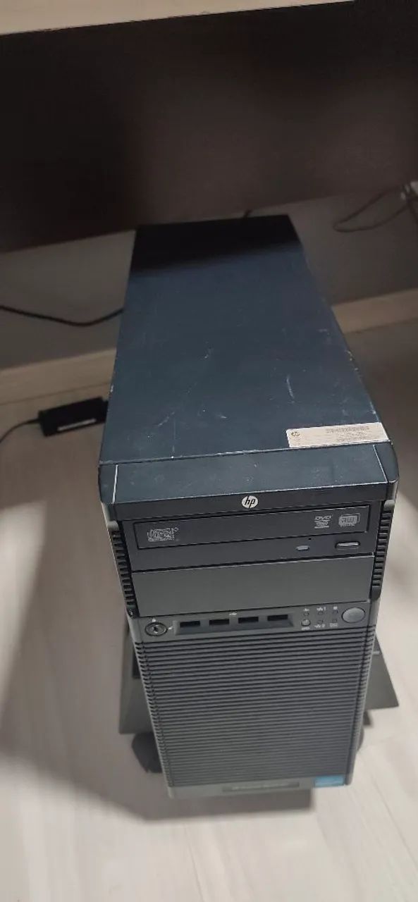 Gabinete servidor hp proliant ml110 g7