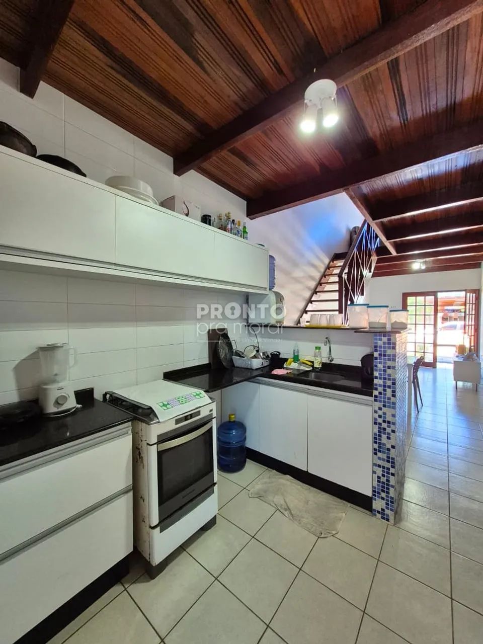 Casa de Condomínio com 5 quartos em Carneiros