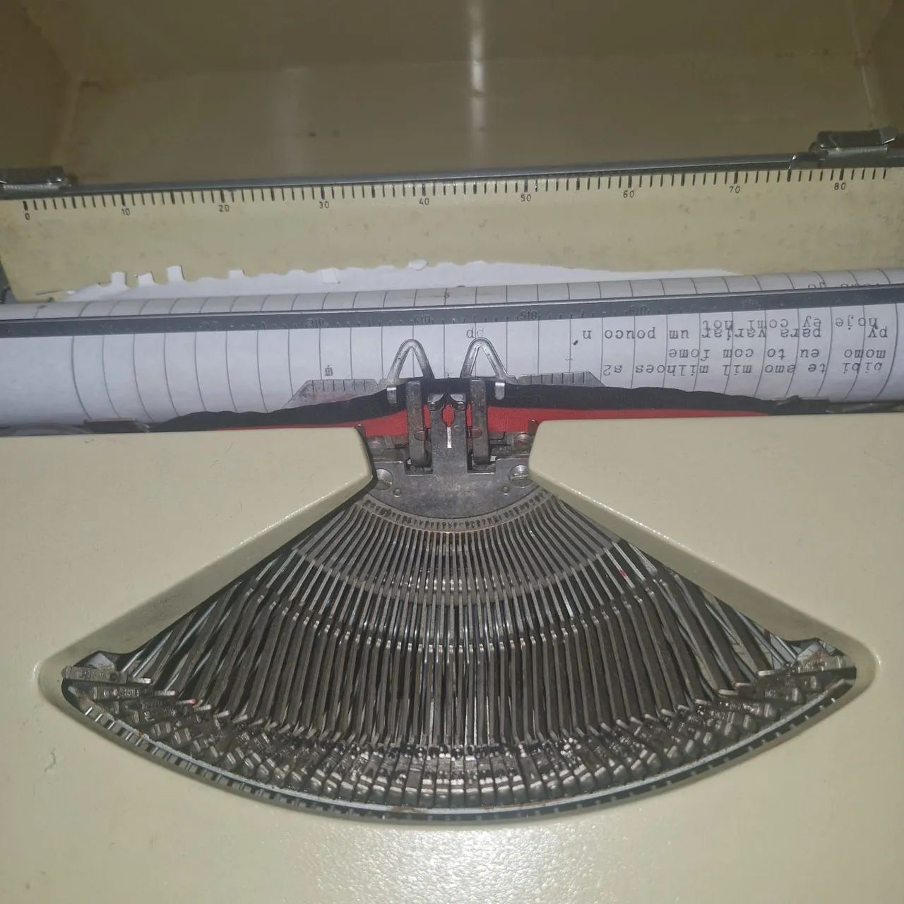 Máquina de escrever Chevron Sears, antiga e conservada.  - Foto 5