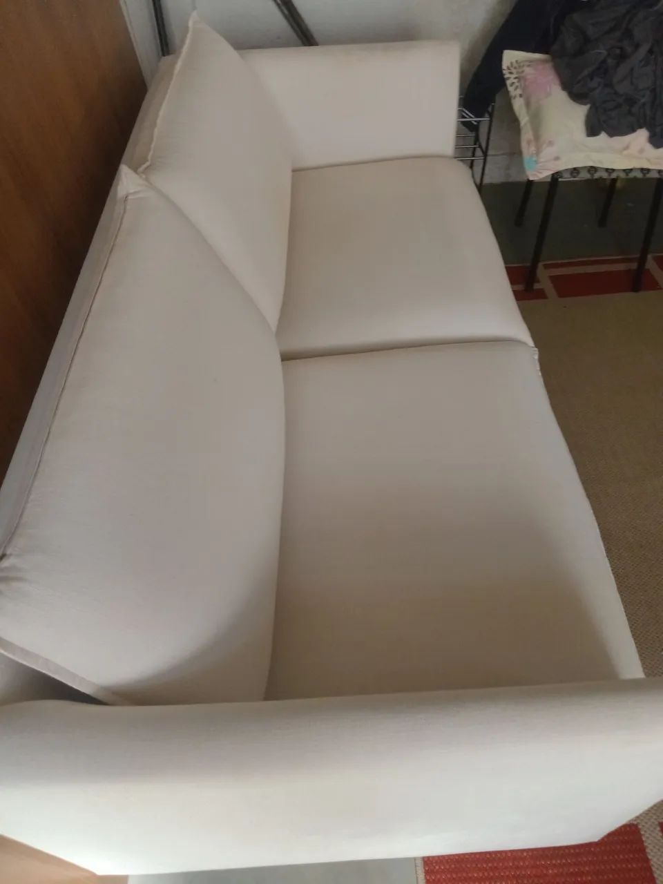 Vende se um sofá. - Foto 2