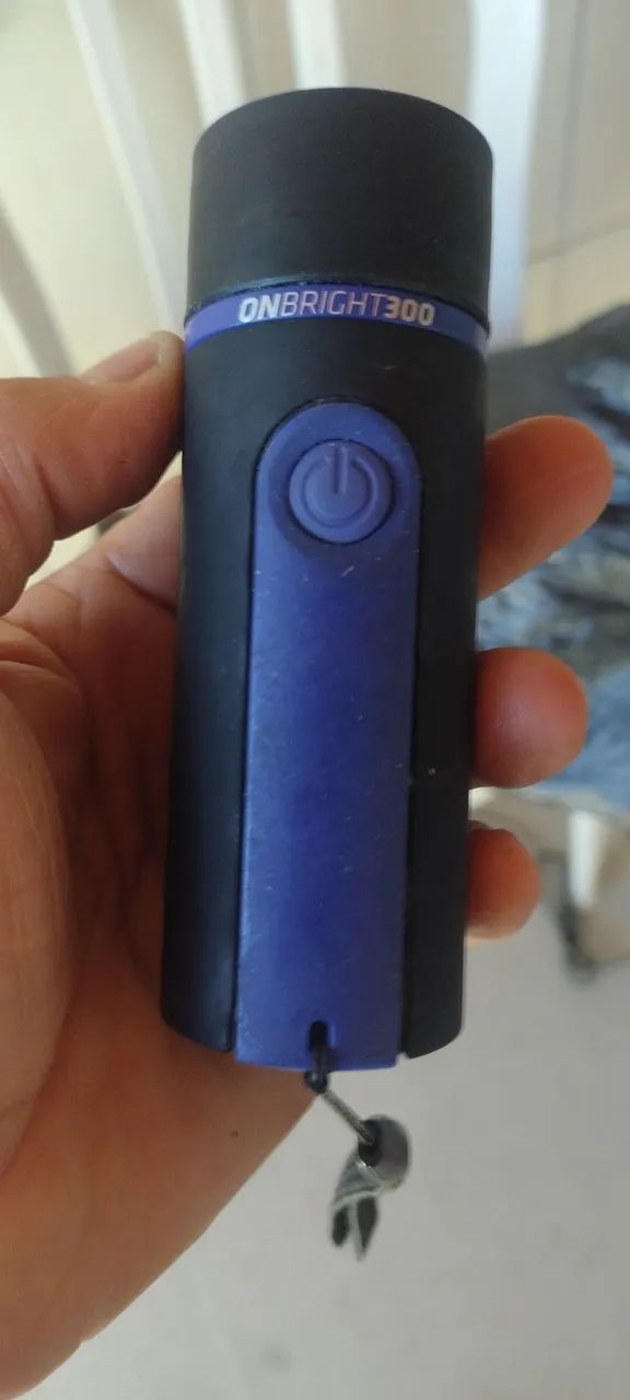 Vendo uma lanterna ONBRIGHT300