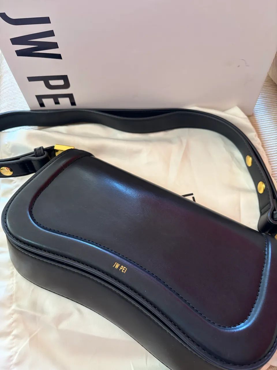 JW PEI Shoulder Bag 