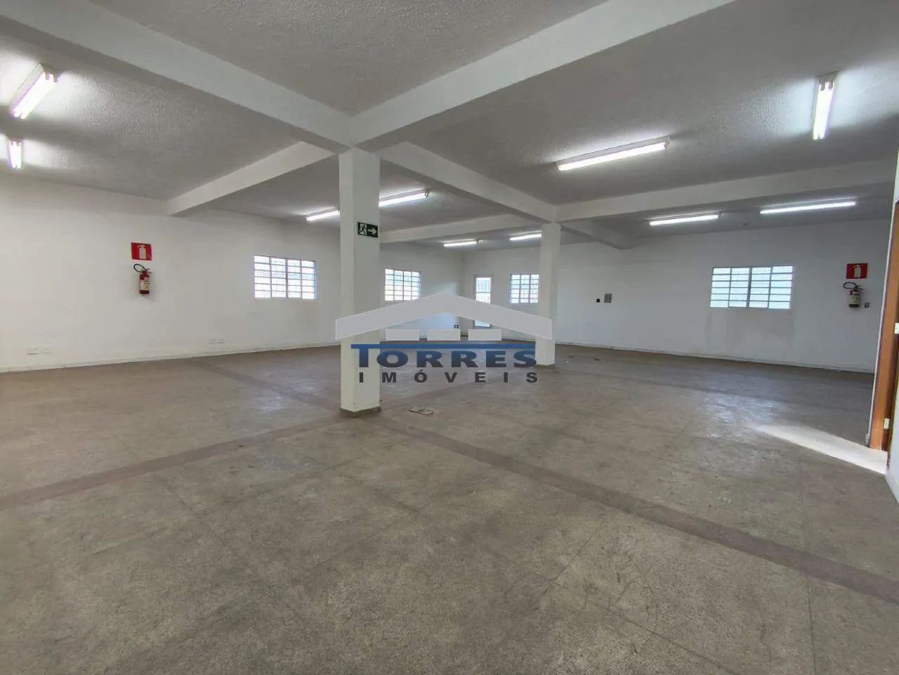 Imóvel Comercial com Vão Livre e Elevador  Estrutura Ideal no Eldorado! - Foto 5