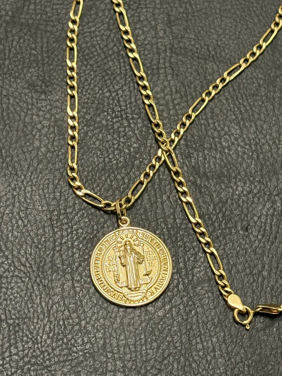 Corrente Ouro18k com pingente São Bento  - Foto 4