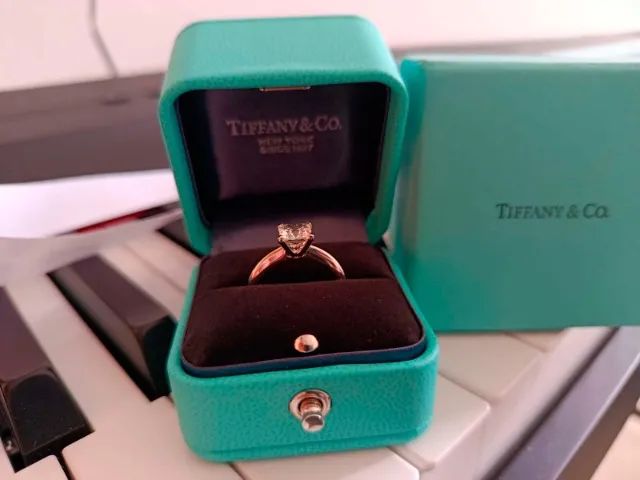 Anel Modelo Tiffany Princess Cut com embalagens - Foto 2