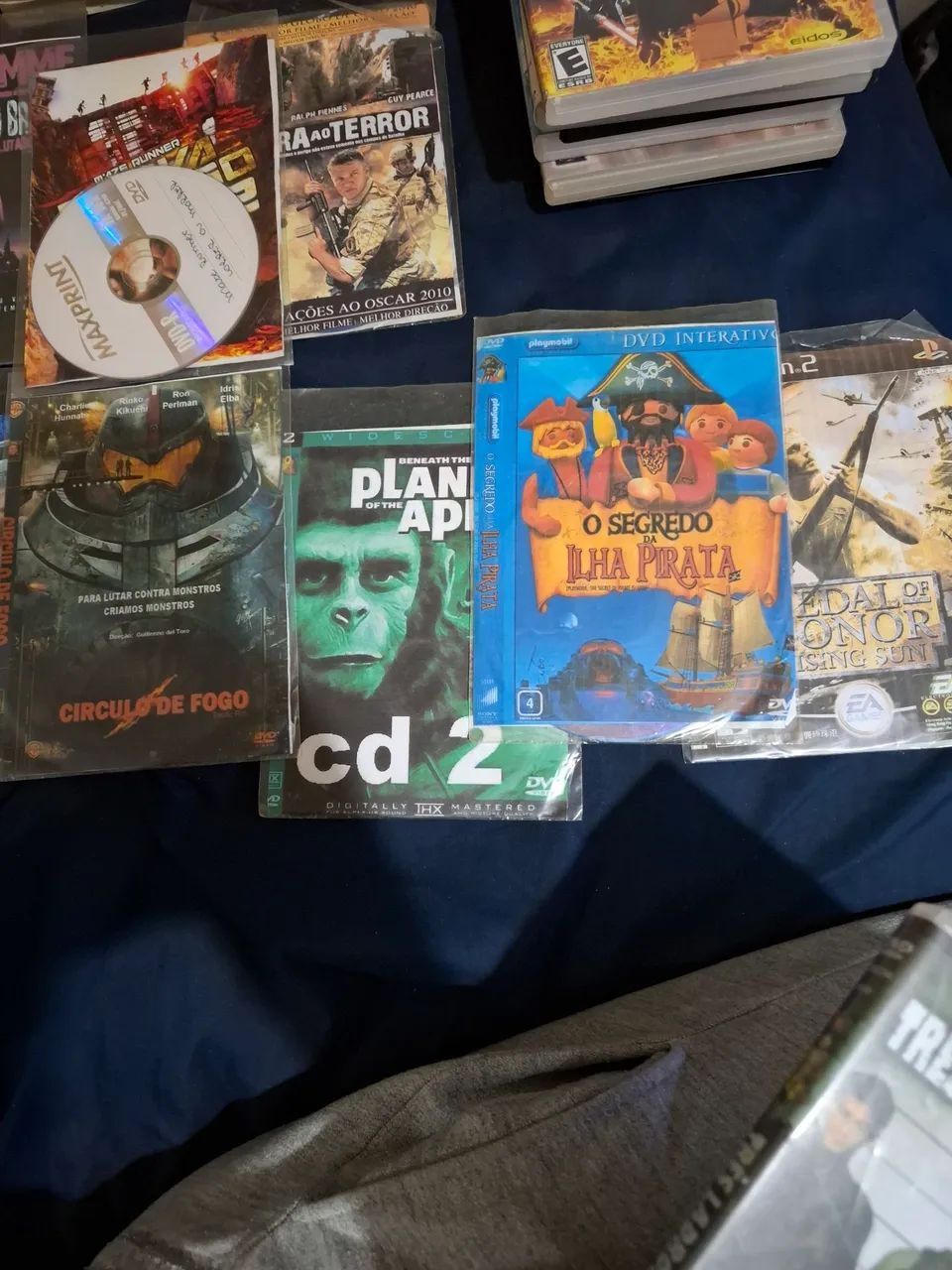 Lote de livros, gibis, jogos e cds - Foto 4