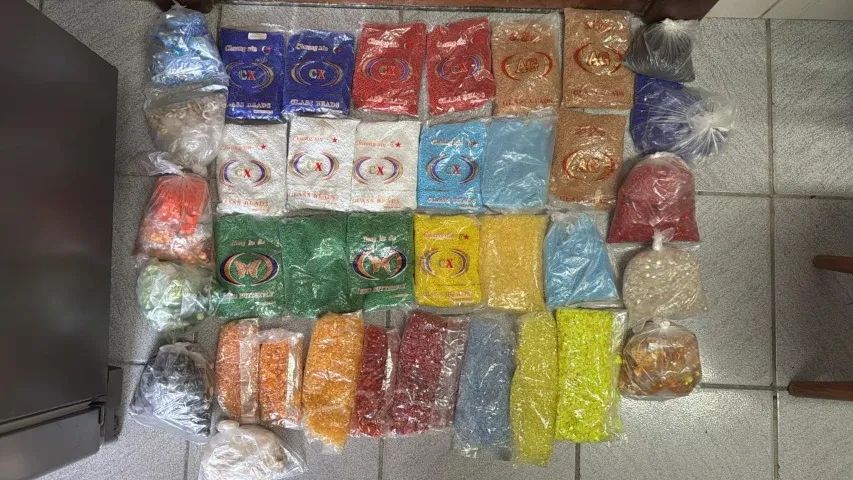 lantejoulas, paetês, miçangas, tenho boa quantidade