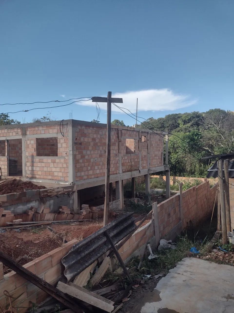 Pedreiro disponível 