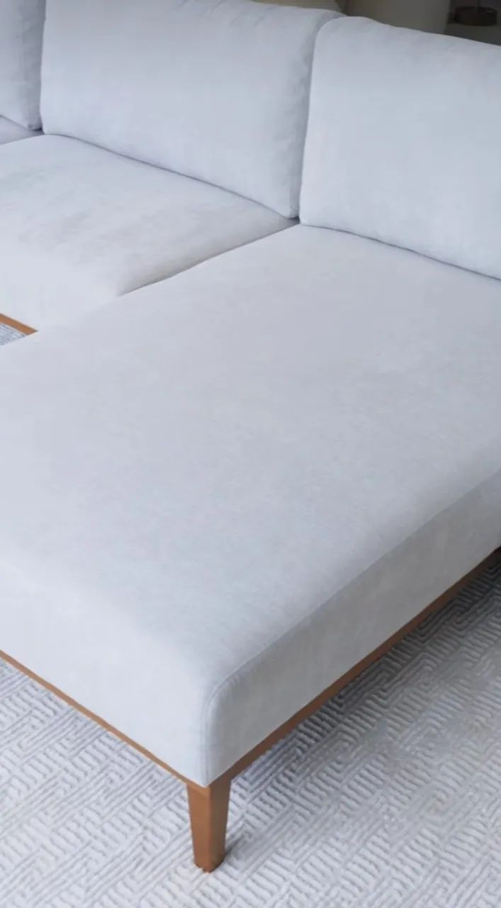  Elegante Sofá com Chaise Fixa/435LX83AX90/190P, R$23.882,20! - Foto 5