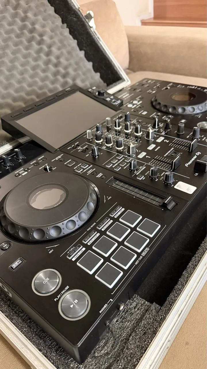 Pionner XDJ RX3  - controladora