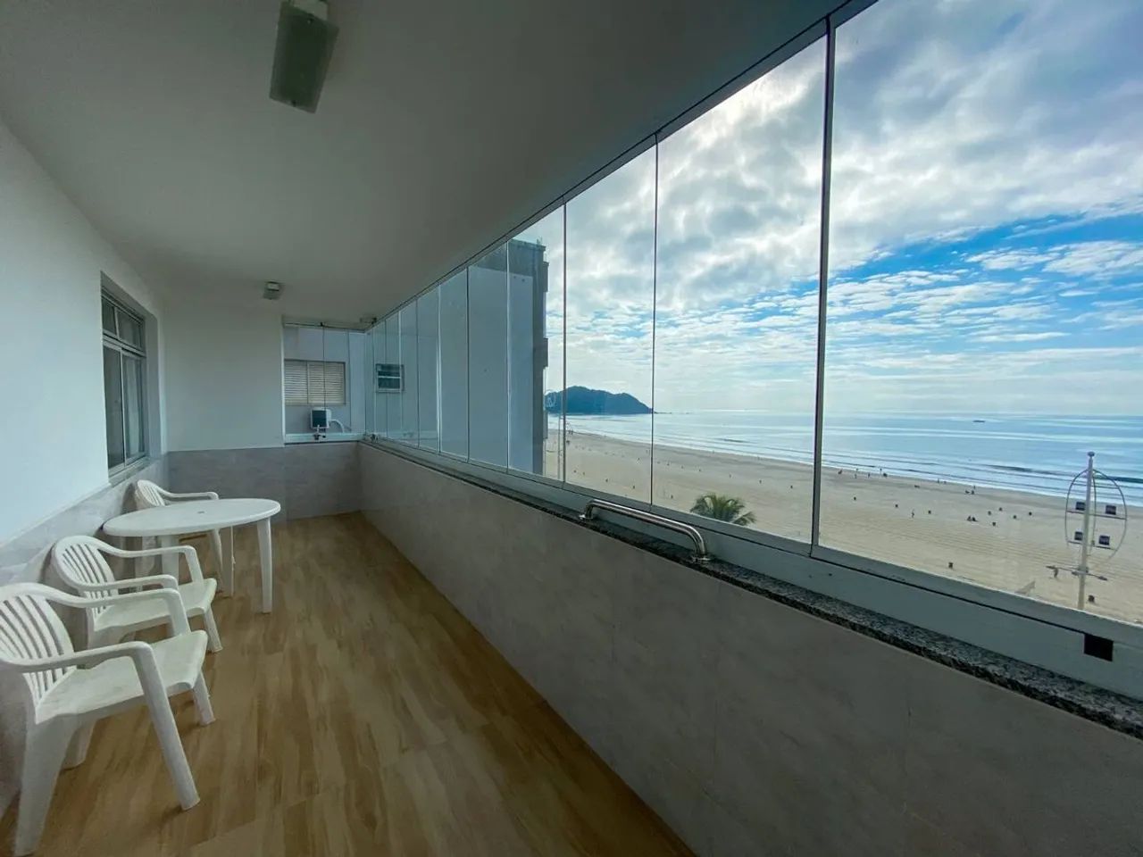 Apartamento Frente Mar Mobiliado com 4 Dormitórios para Locação em Balneário Camboriú - Foto 2