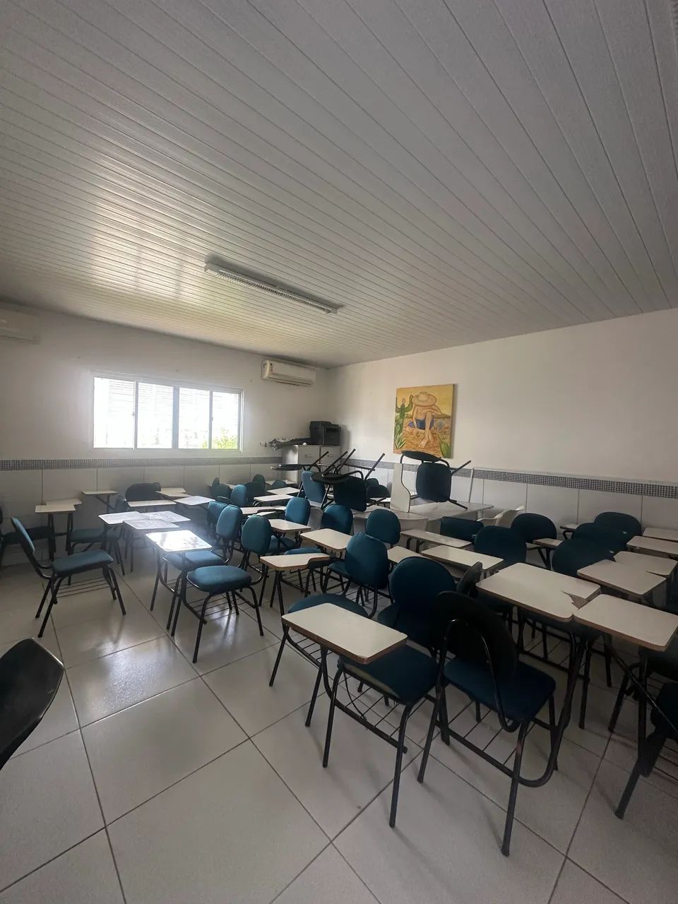 CADEIRAS ESCOLAR R$:170,00 unidade. 