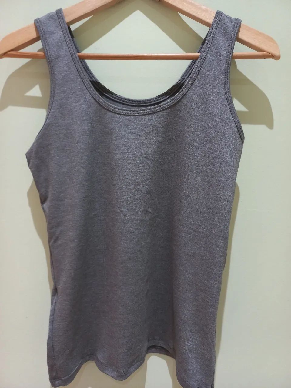 Blusinha feminina - cinza escuro - 96% viscose e 4% elastano - Tam. G - NOVA