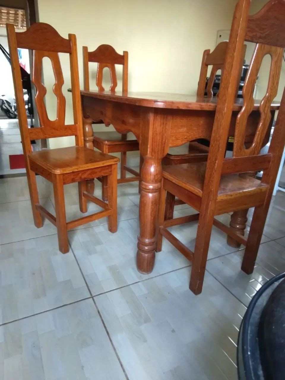 Vendo jogo de mesa de anjelim  - Foto 4