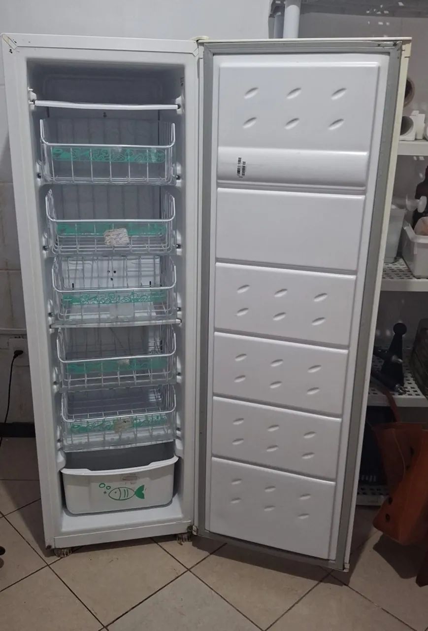 Freezer vertical 254 litros Cônsul  - Foto 2