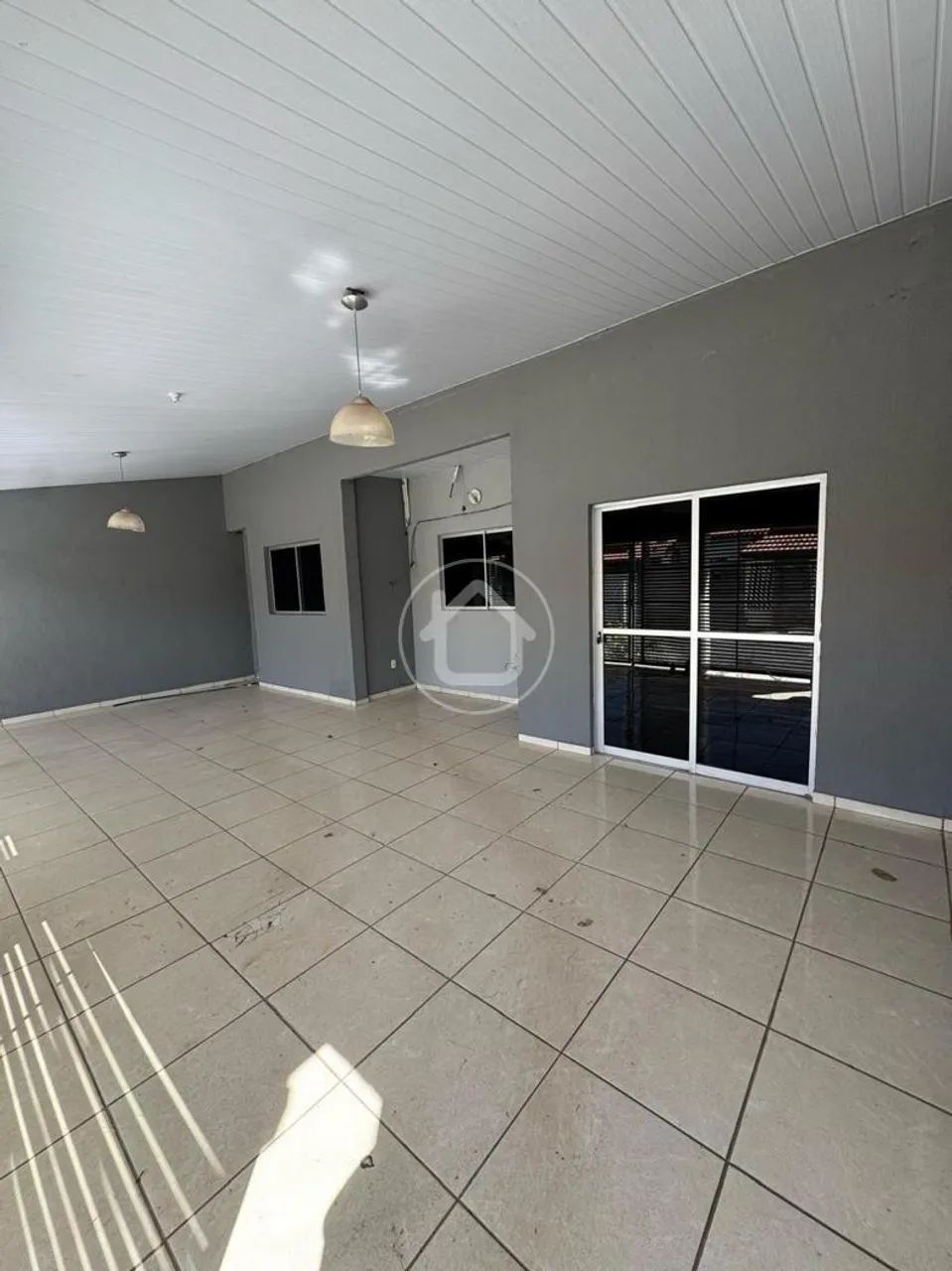 RESIDÊNCIA COM 3 QUARTOS, SUÍTE E LAZER COMPLETO