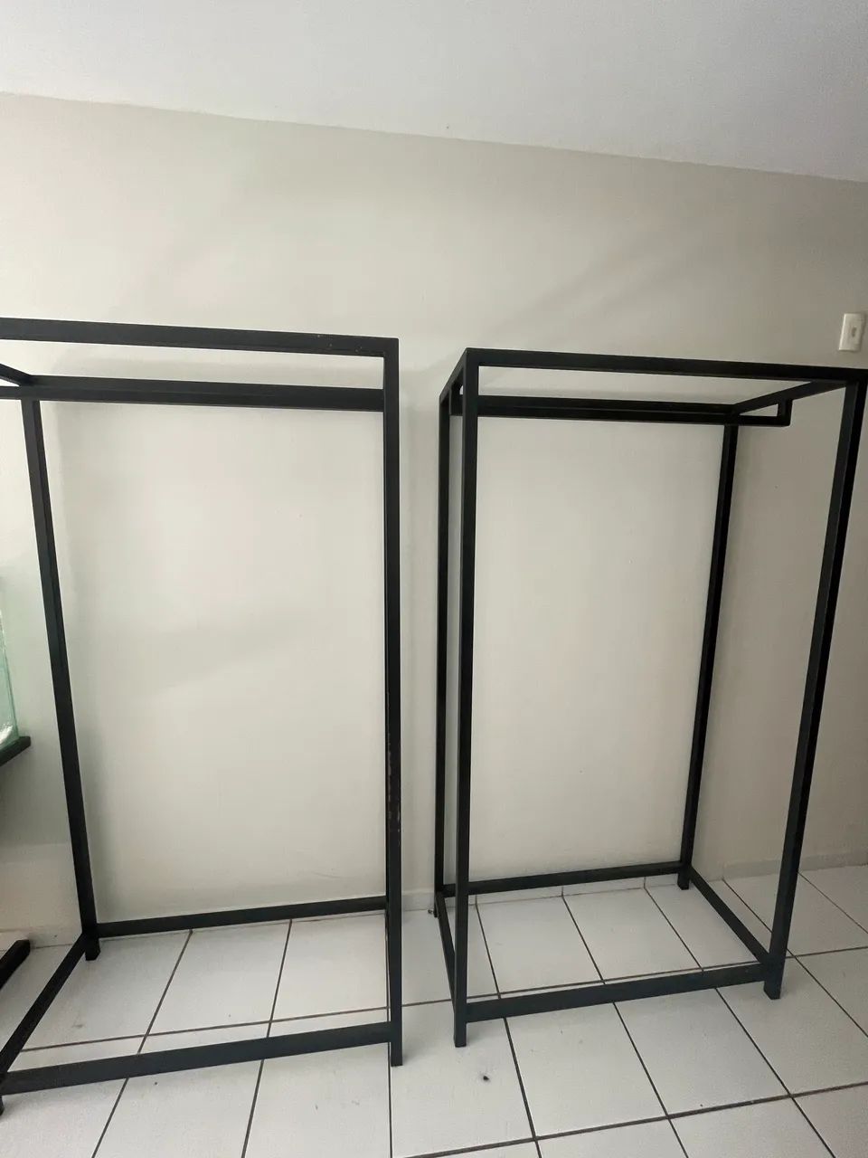 Arara de metalon
