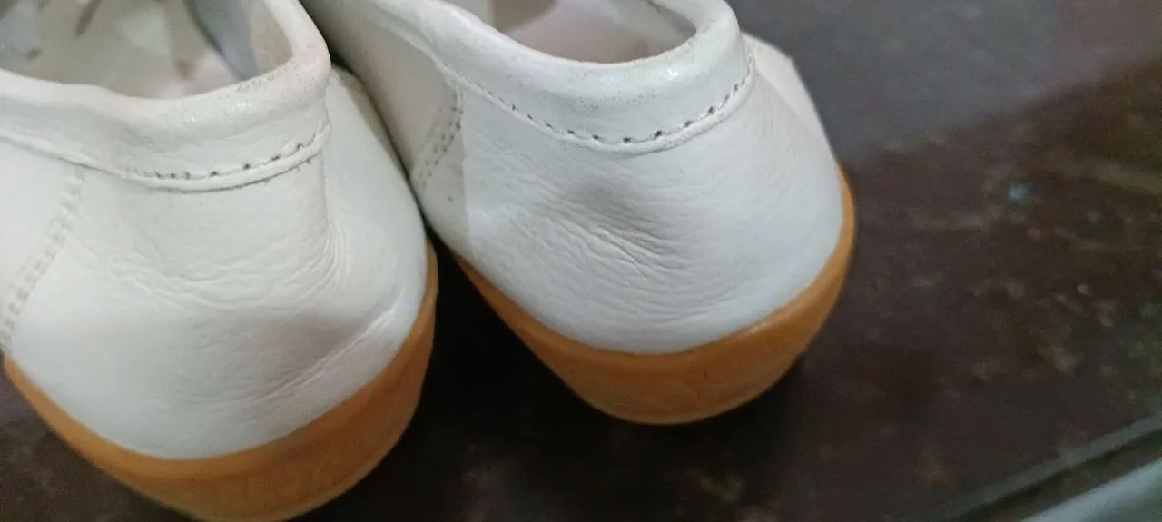 Sapatinho branco em couro 37 - Foto 5
