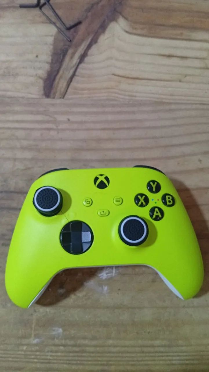 Controle de Xbox séries S|X Elétric Volt Neon 