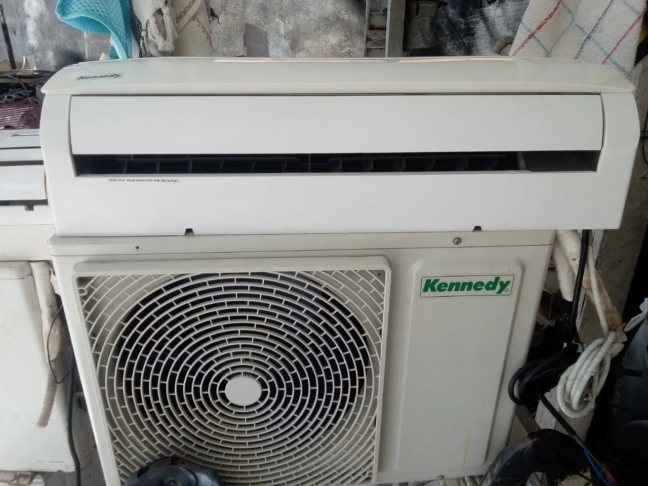 Ar condicionado split 12.000 btus Kenneddy