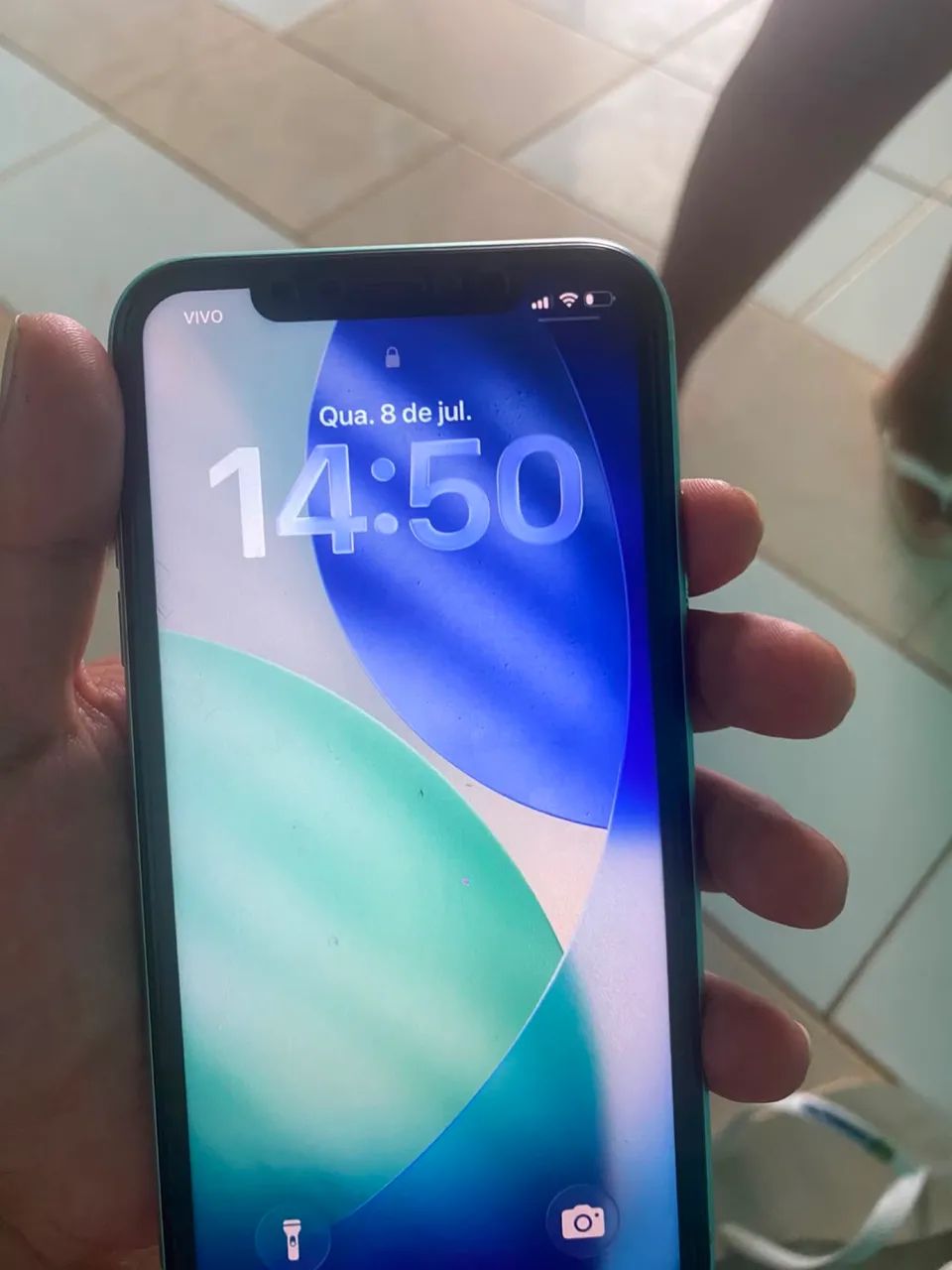 iPhone 11 verde  - Foto 2