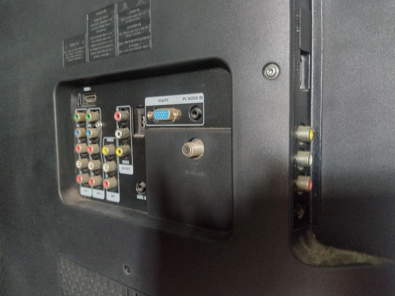Tv. Philco LCD 40 polegadas não e Smart pra pegar os canais precisa de conversor  - Foto 3