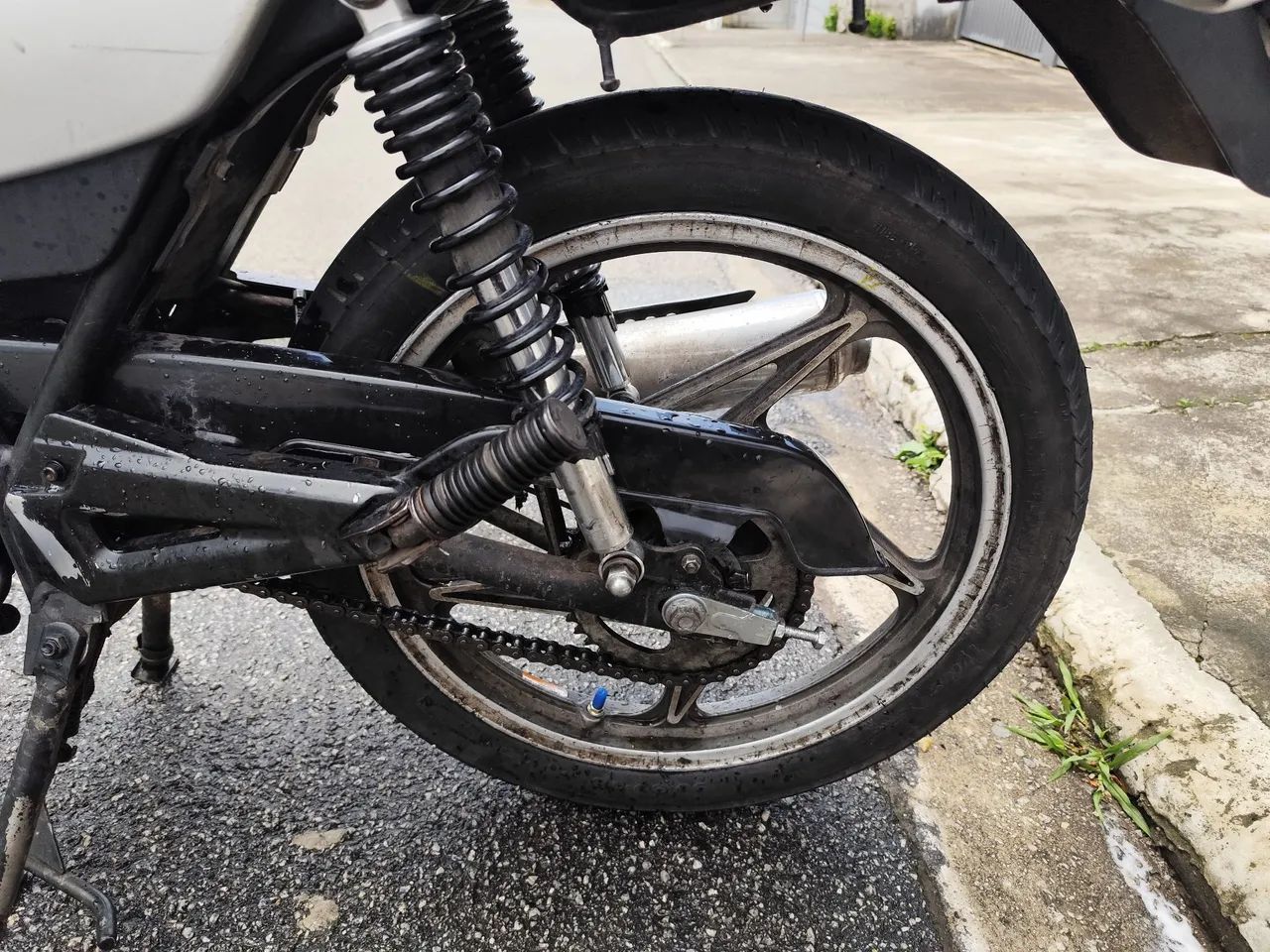 Suzuki YES 125 - Foto 4