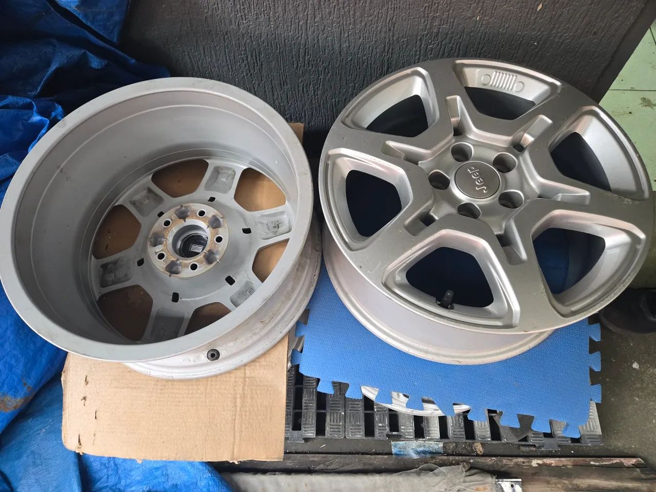 Jogo de rodas Jeep Renegade 17" originais - Foto 4