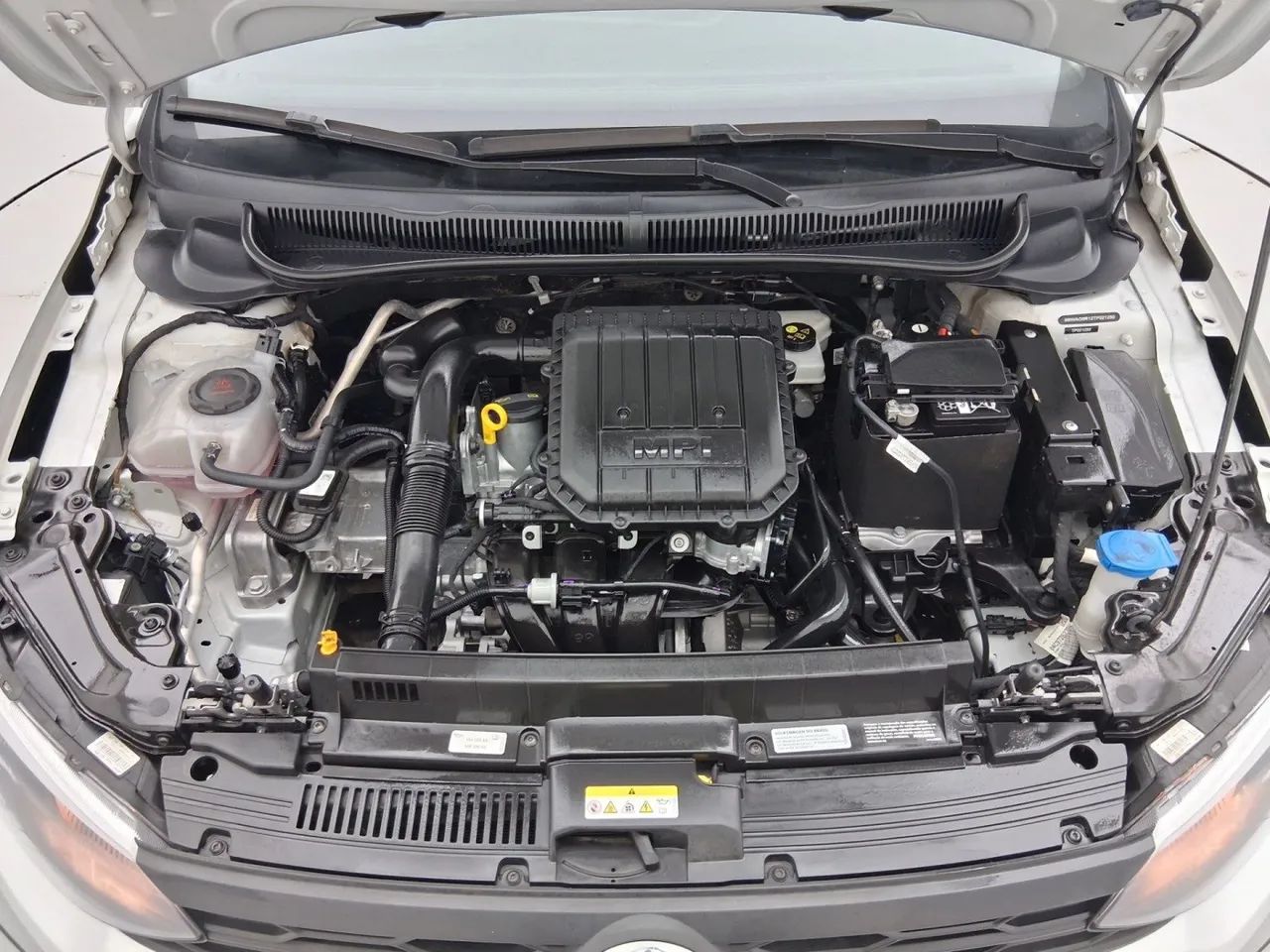 Volkswagen Polo Track 1.0 Flex 12V 5p, foto 10 de 18