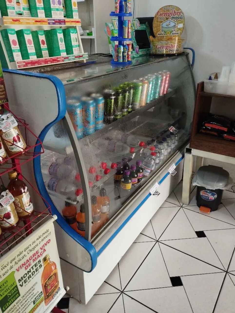 Balcão refrigeração expositor 1,60cm semi novo 
